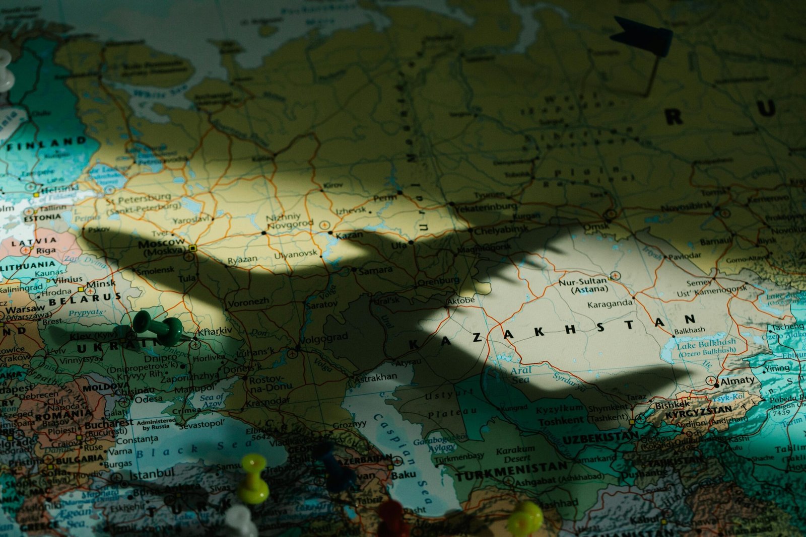 Descubra todos os países que aceitam brasileiros como morador legalmente e saiba como viver fora com segurança e qualidade.